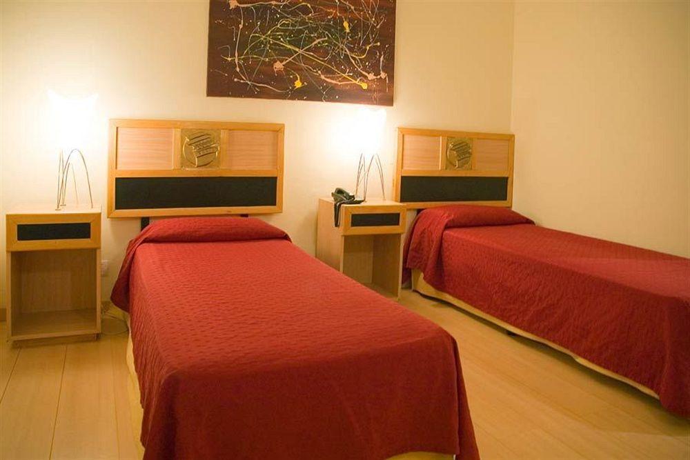 Hotel Yarma ピナマール エクステリア 写真